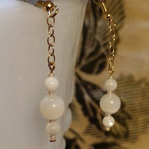 🖐 White Stone Dangle Wire Earrings